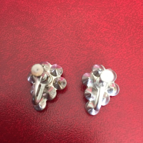 Vintage Rhinestone Screw Back Earrings - Picture 3 of 4